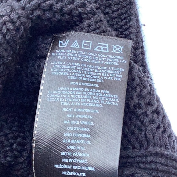 Marciano black cable sweater. Great for ‘sweata weatha’. Perfect over jeans. - Picture 10 of 13